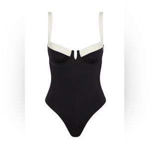 CLOVELLY ONE PIECE - IVORY/BLACK XS